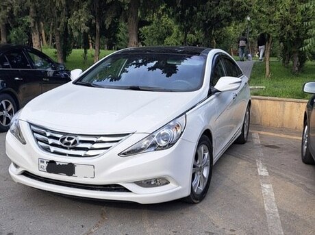 Hyundai Sonata 2011