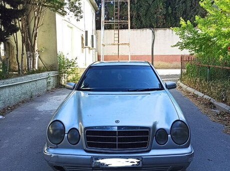 Mercedes E 220 d 1999
