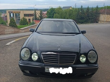 Mercedes E 240 2001