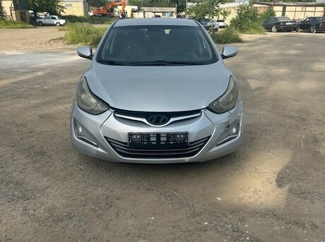 Hyundai Elantra 2015