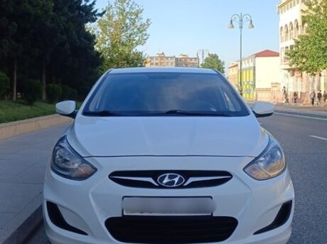 Hyundai Accent 2012