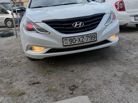 Hyundai Sonata 2010