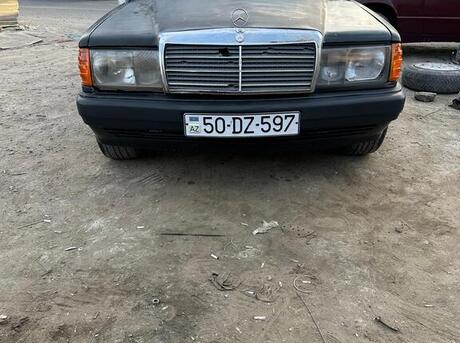Mercedes 190 1990