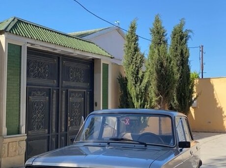 LADA (VAZ) 2106 2000