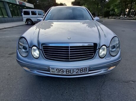 Mercedes E 240 2003