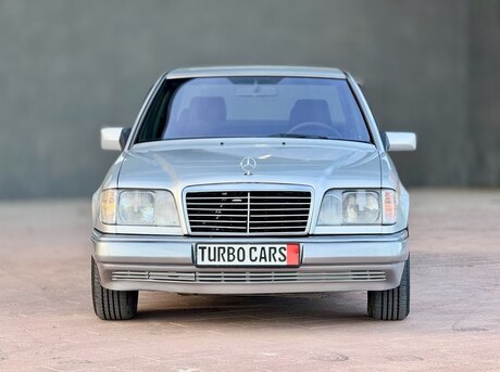 Mercedes E 220