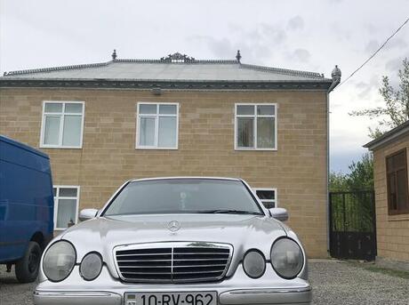Mercedes E 240 2000