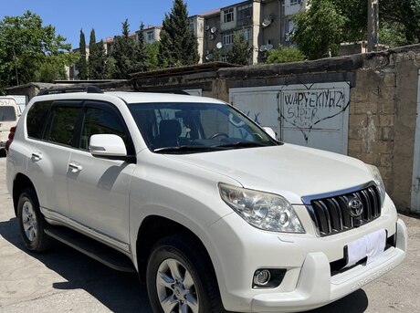 Toyota Land Cruiser Prado 2011