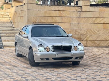 Mercedes E 240 2001