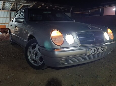 Mercedes E 240 1999
