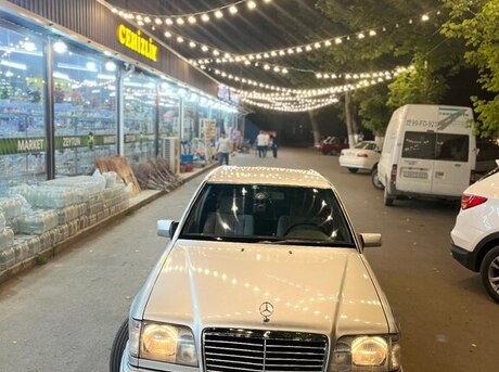 Mercedes E 220 1994