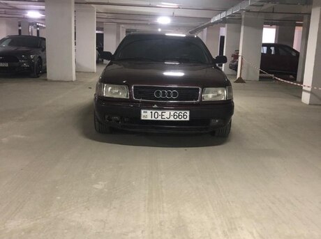 Audi  1993