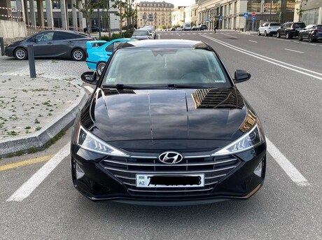 Hyundai Elantra 2019
