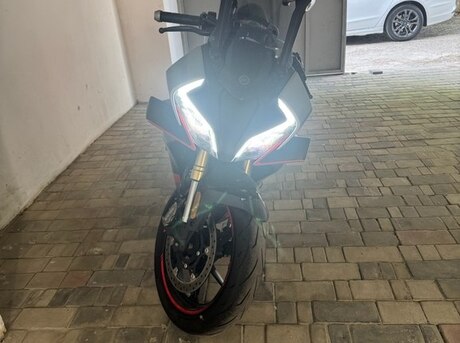 CFMOTO 450 SR