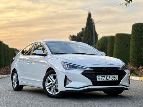 Hyundai Elantra 2019