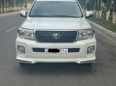 Toyota Land Cruiser 2011