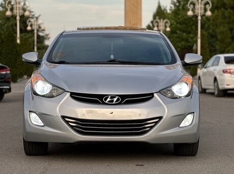 Hyundai Elantra 2013