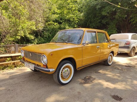 LADA (VAZ) 21011 1982