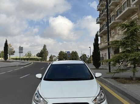 Hyundai Accent 2014