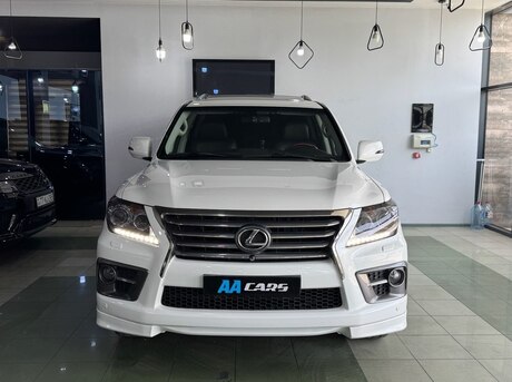 Lexus LX 570 2013