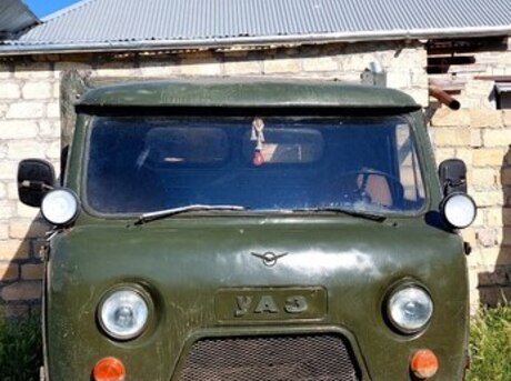 UAZ 452