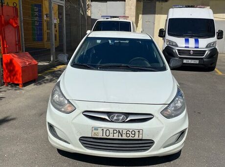 Hyundai Accent 2013