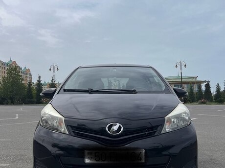 Toyota Vitz 2011