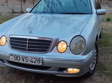 Mercedes E 220 d 2000