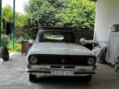 GAZ 24 1985