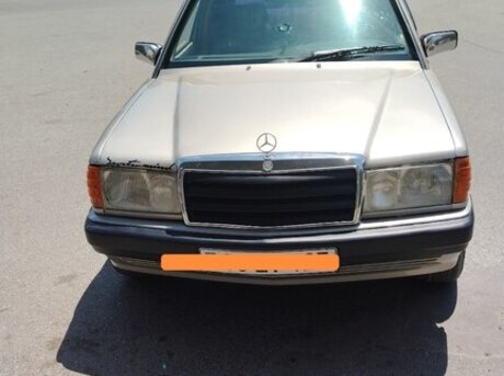 Mercedes 190 1990
