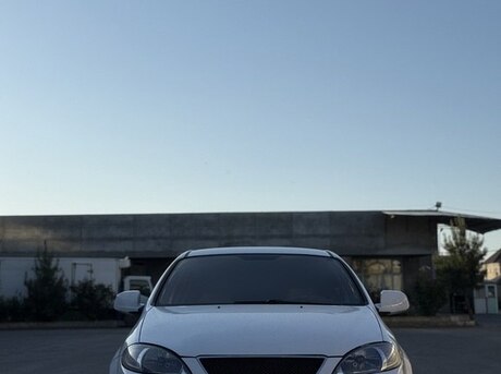 Daewoo Gentra 2014