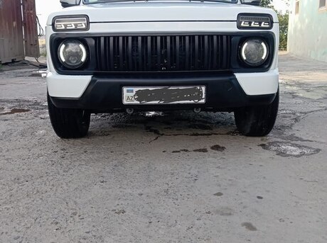 LADA (VAZ) Niva 2012