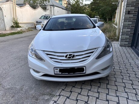 Hyundai Sonata 2011