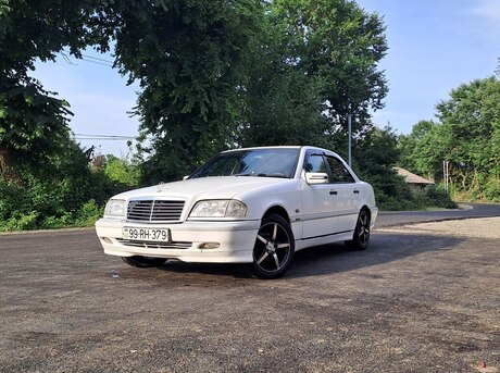 Mercedes E 200 2000