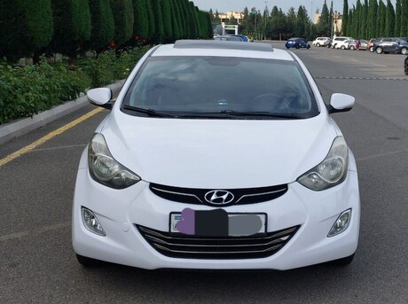 Hyundai Elantra 2012