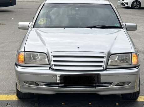 Mercedes C 240
