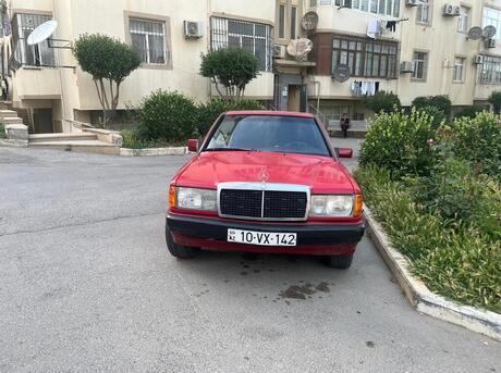 Mercedes 190 1989