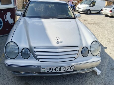 Mercedes E 220 d 2000