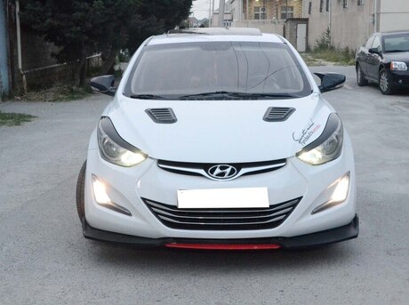 Hyundai Elantra 2012