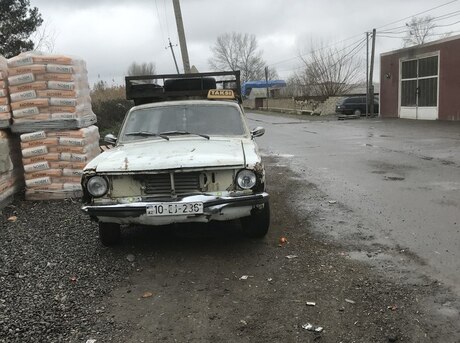 GAZ 24 1988