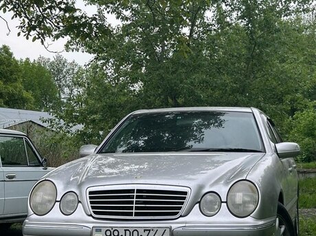 Mercedes E 240 2001