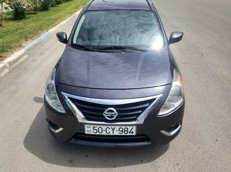 Nissan Versa 2015