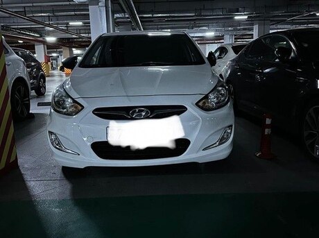 Hyundai Accent 2012