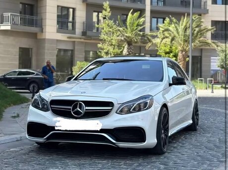 Mercedes E 350 4MATIC 2011