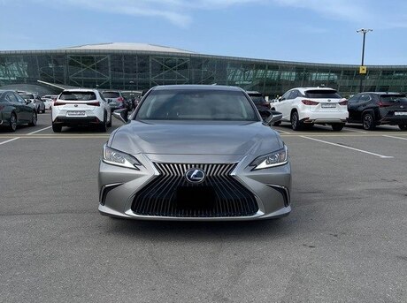 Lexus ES 300h 2021