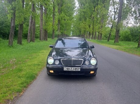 Mercedes E 220 d 2000