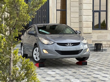 Hyundai Elantra 2011