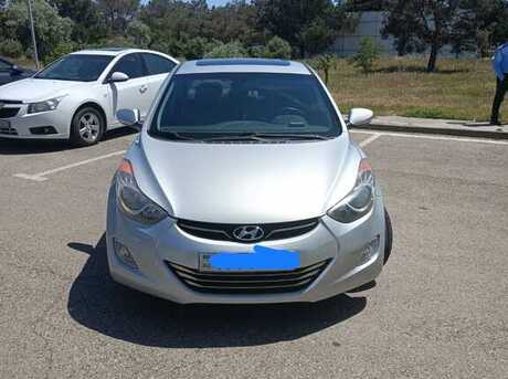 Hyundai Elantra 2013