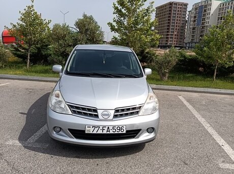 Nissan Tiida 2012