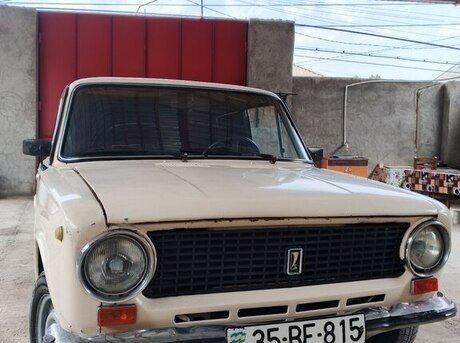 LADA (VAZ) 21011 1980